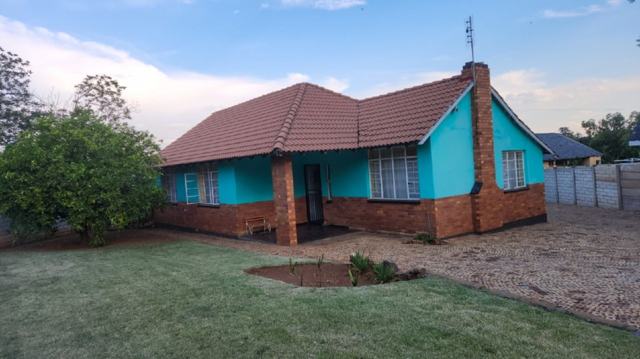 3 Bedroom Property for Sale in Stilfontein North West